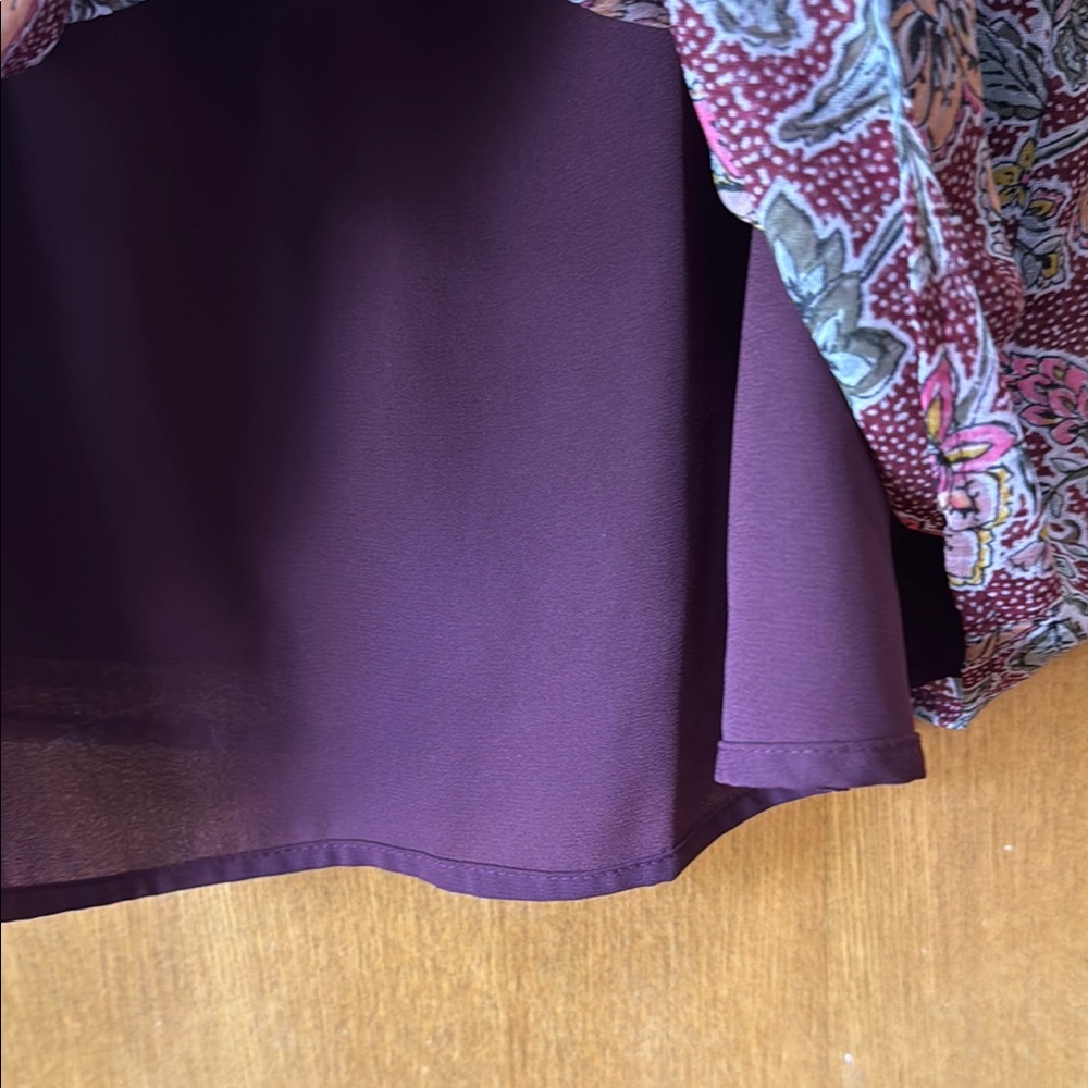 LOFT Floral Burgundy Women's Top - Picture 4 of 5